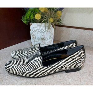 Vionic Womens Willa Zebra Print Loafers Size 7.5M Black & White Leather Slip-On